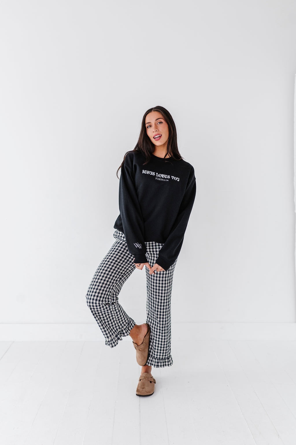 Jesus Loves You Embroidered Crewneck - Black