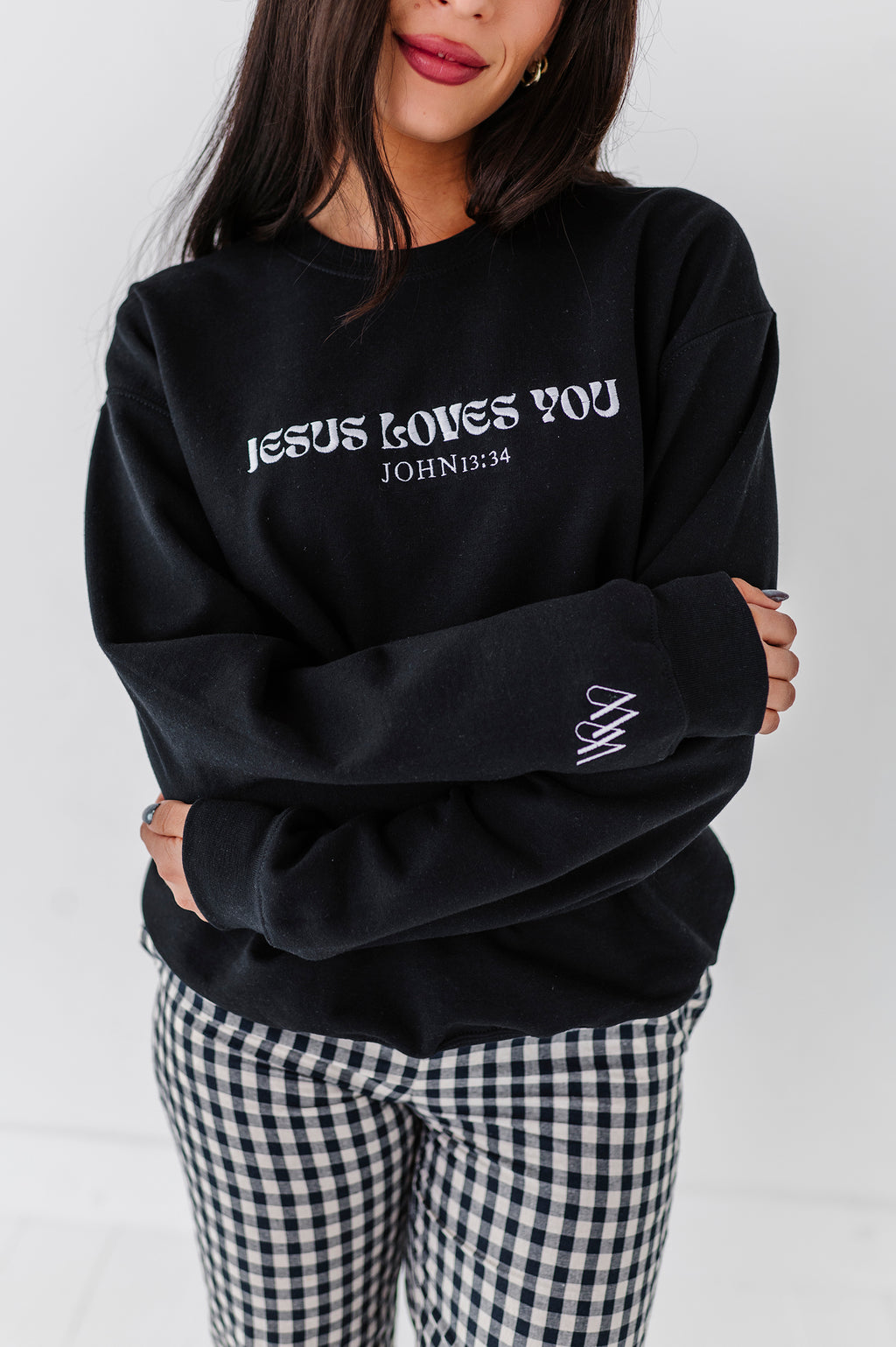 Jesus Loves You Embroidered Crewneck - Black