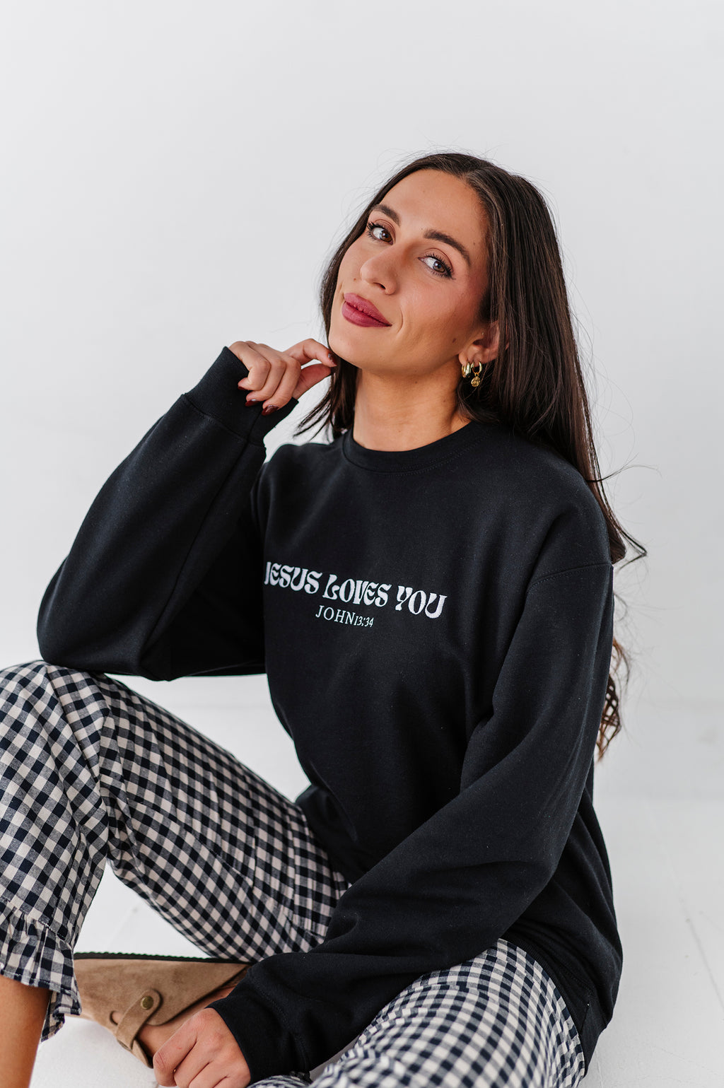Jesus Loves You Embroidered Crewneck - Black
