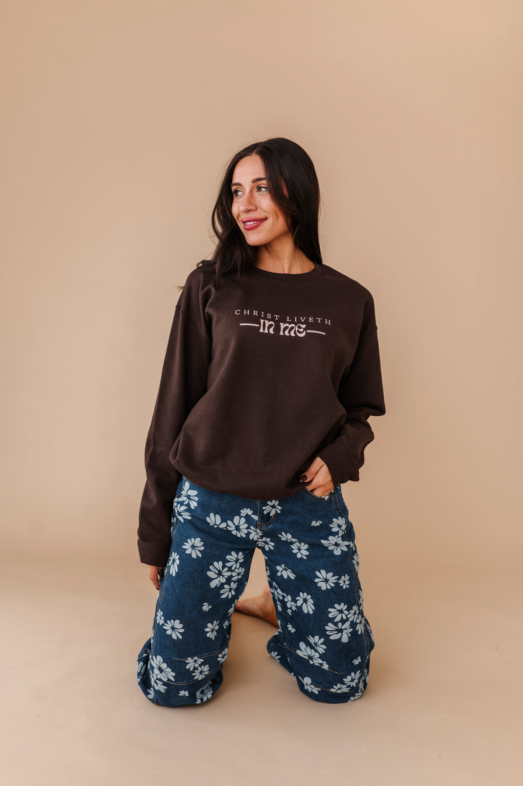 Christ Liveth In Me Crewneck - Chocolate